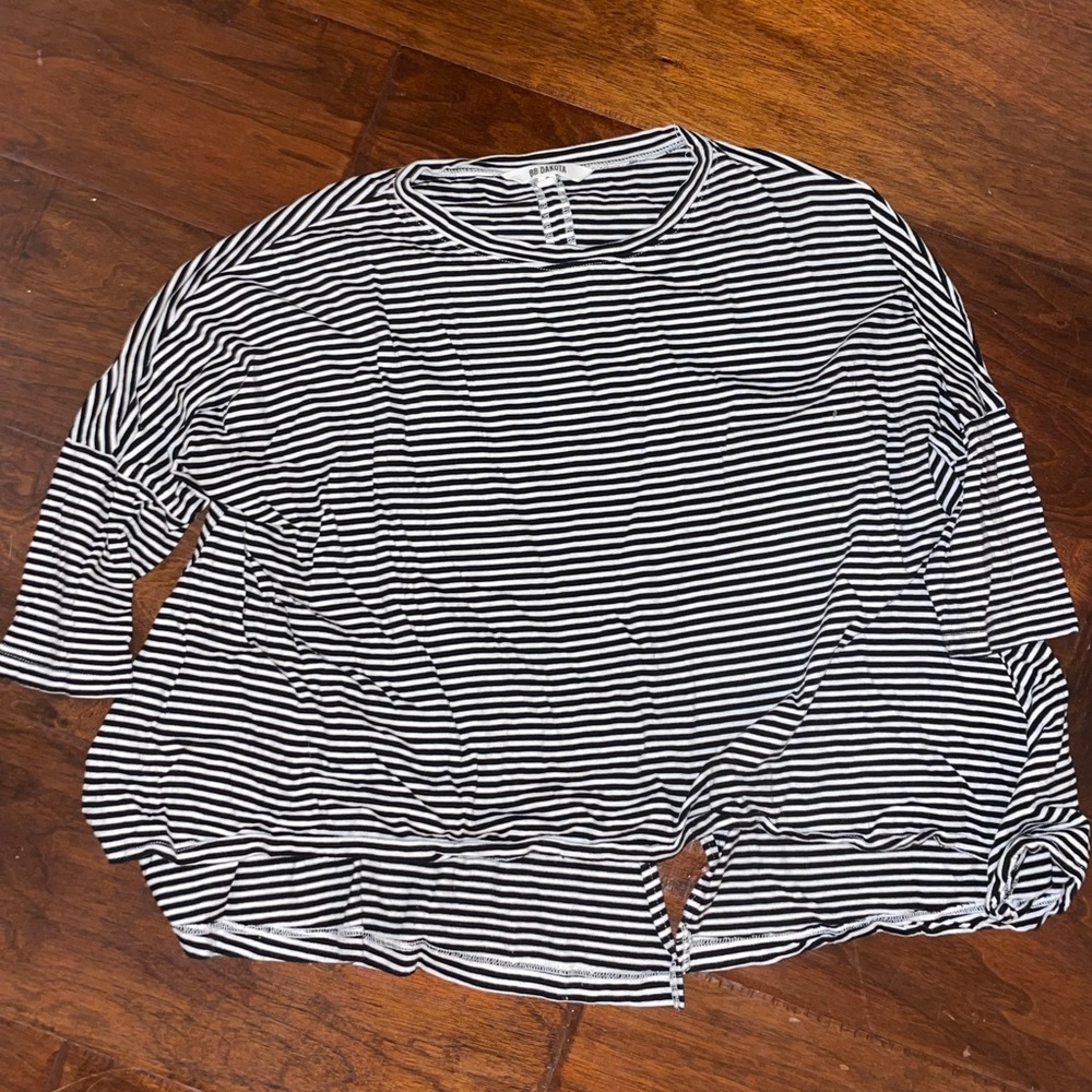 Striped quarter sleeve top